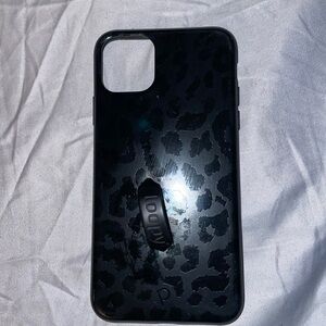 iPhone 11 case with loopy